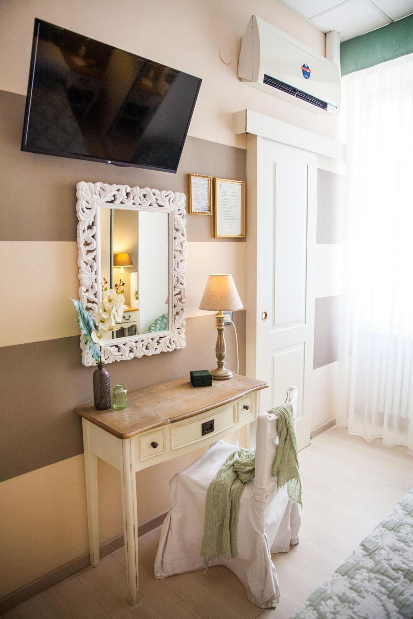 Hotel Tina 2*