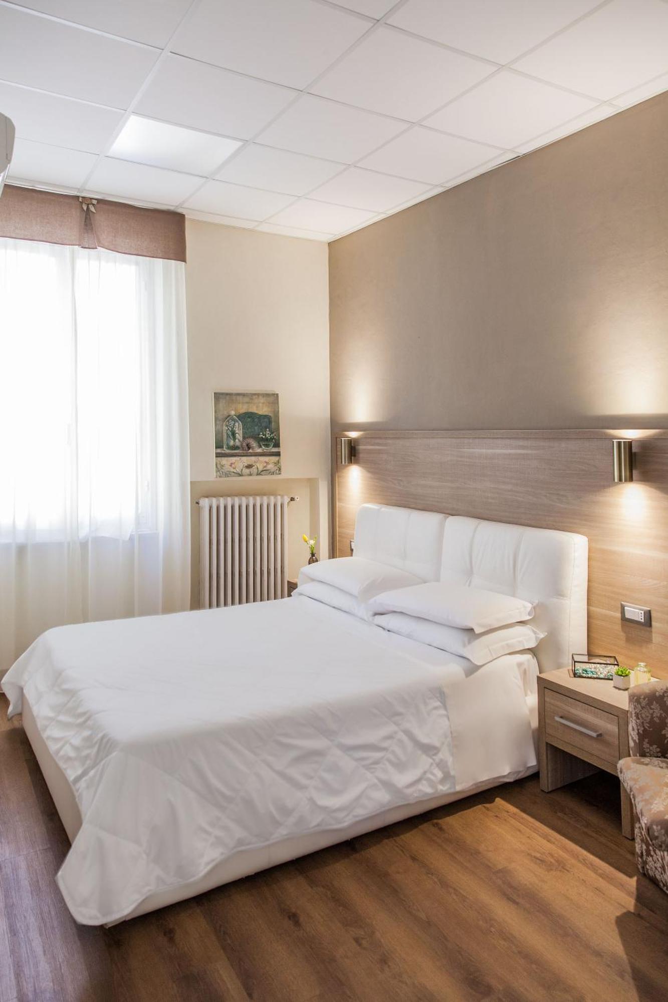 Tina Hotel