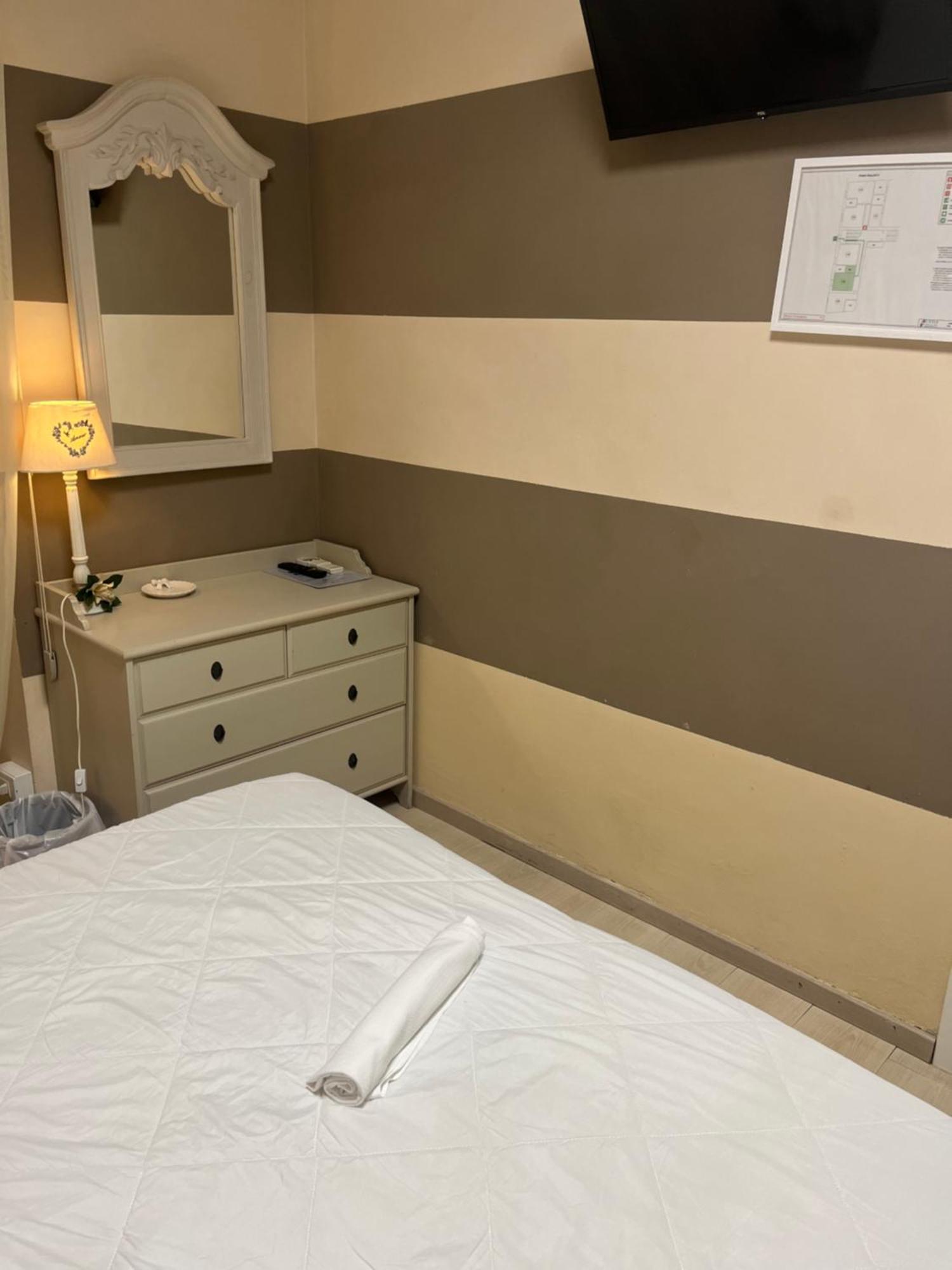 Hotel Tina 2*