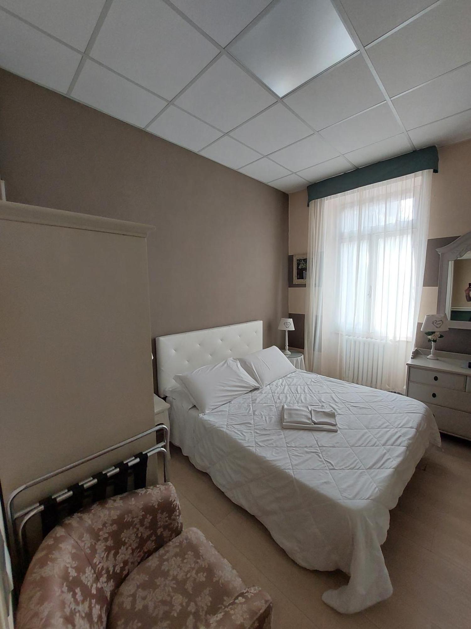 Hotel Tina 2*