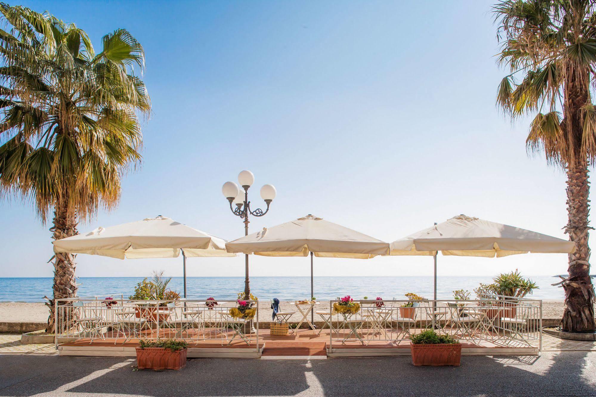 Hotel Tina Diano Marina